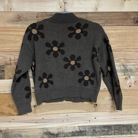 T Tahari size small brown floral button down crop cardigan sweater - Picture 7 of 7